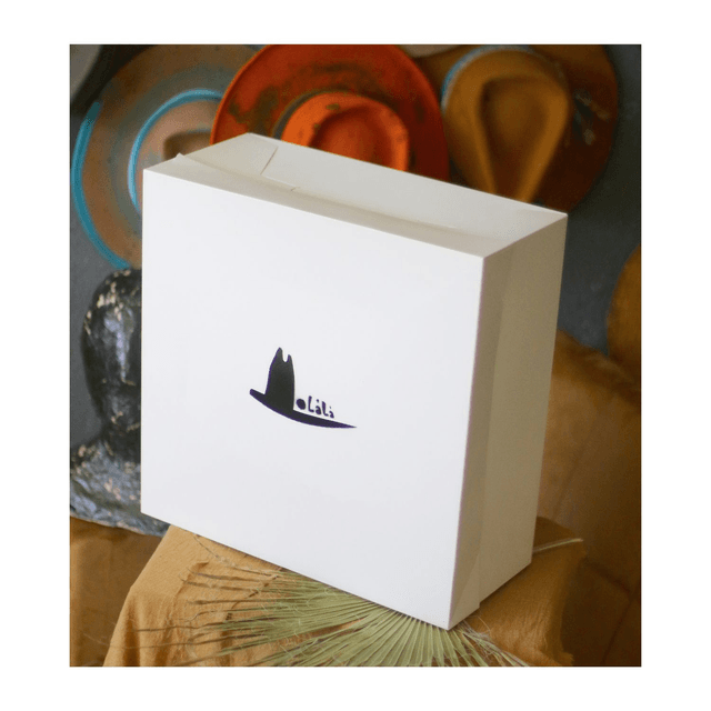 A HAT STORAGE BOX Chapolala